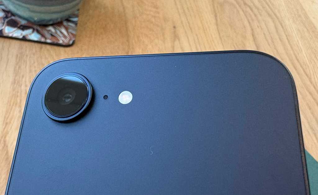Image: EU befÃ¼rwortet ein iPhone ohne AnschlÃ¼sse