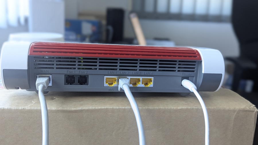 AVM Fritzbox 4690 Anschlüsse hinten