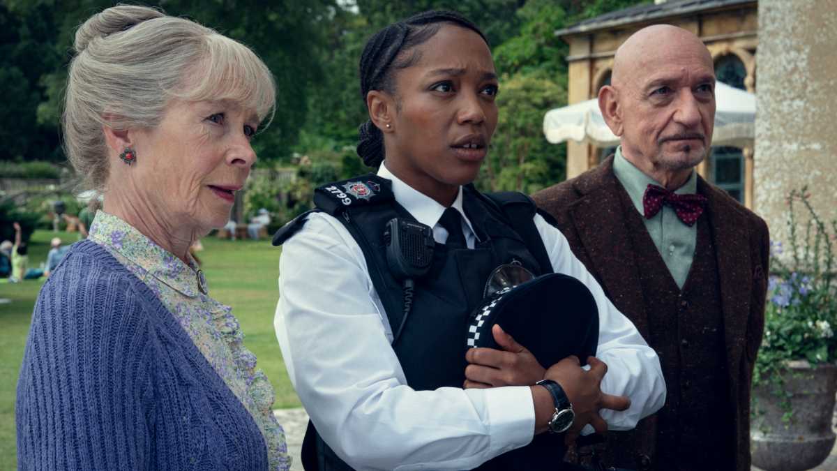 Celia Imrie Naomi Ackie Sir Ben Kingsley in The Thursday Murder Club