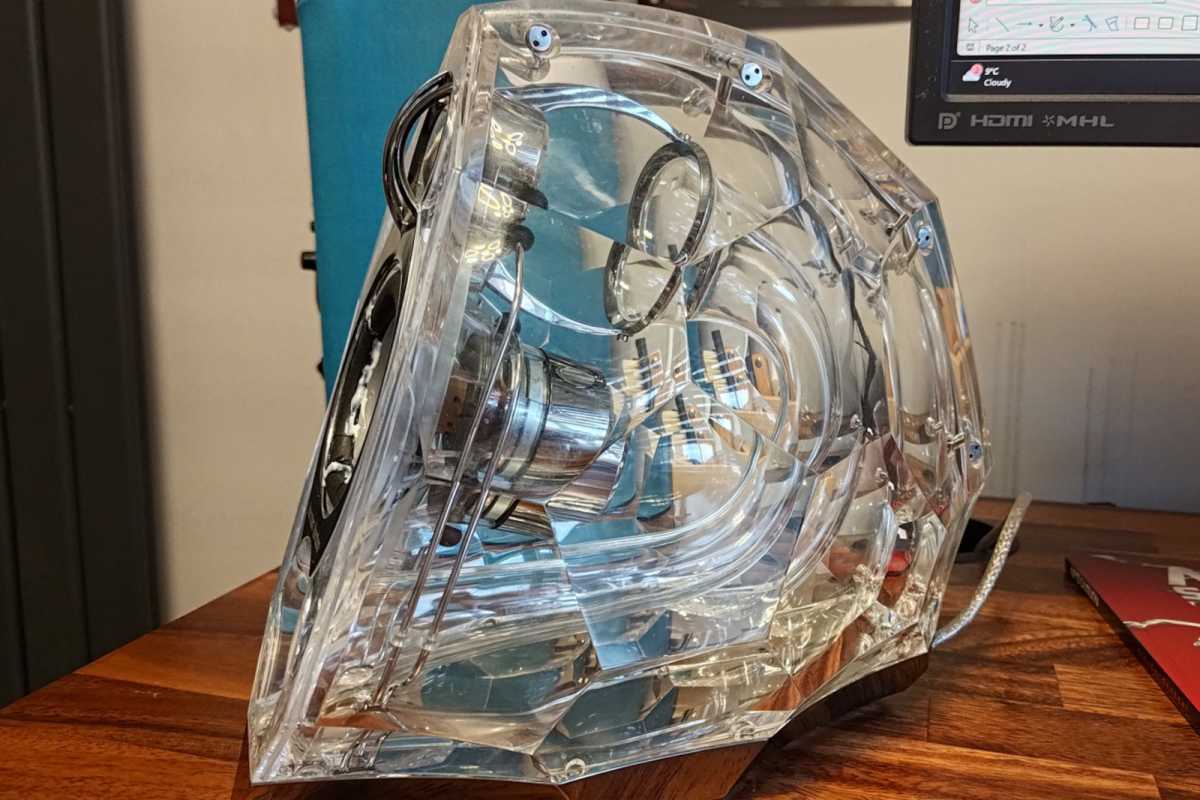 Harman Kardon GLA-55 speakers side view