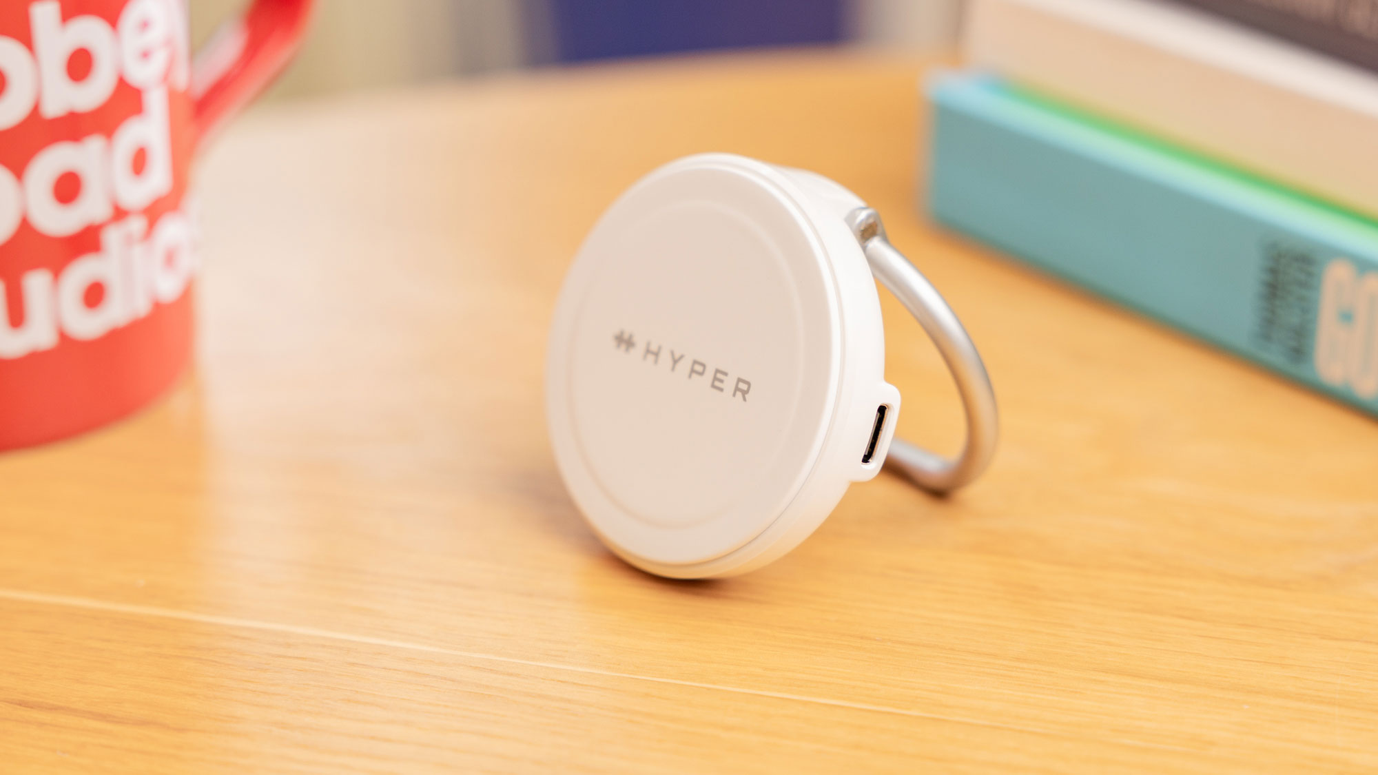 HyperJuice Qi2 2-in-1 Magnetic Charging Stand