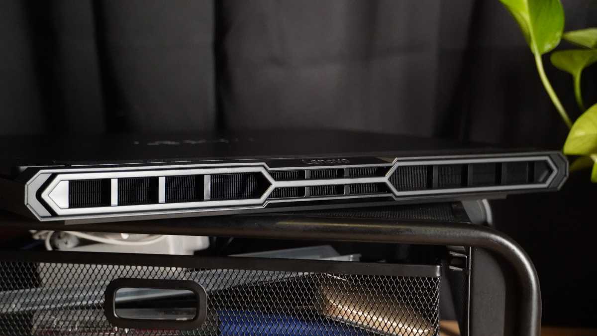 Lenovo Legion Pro 7i 16 design