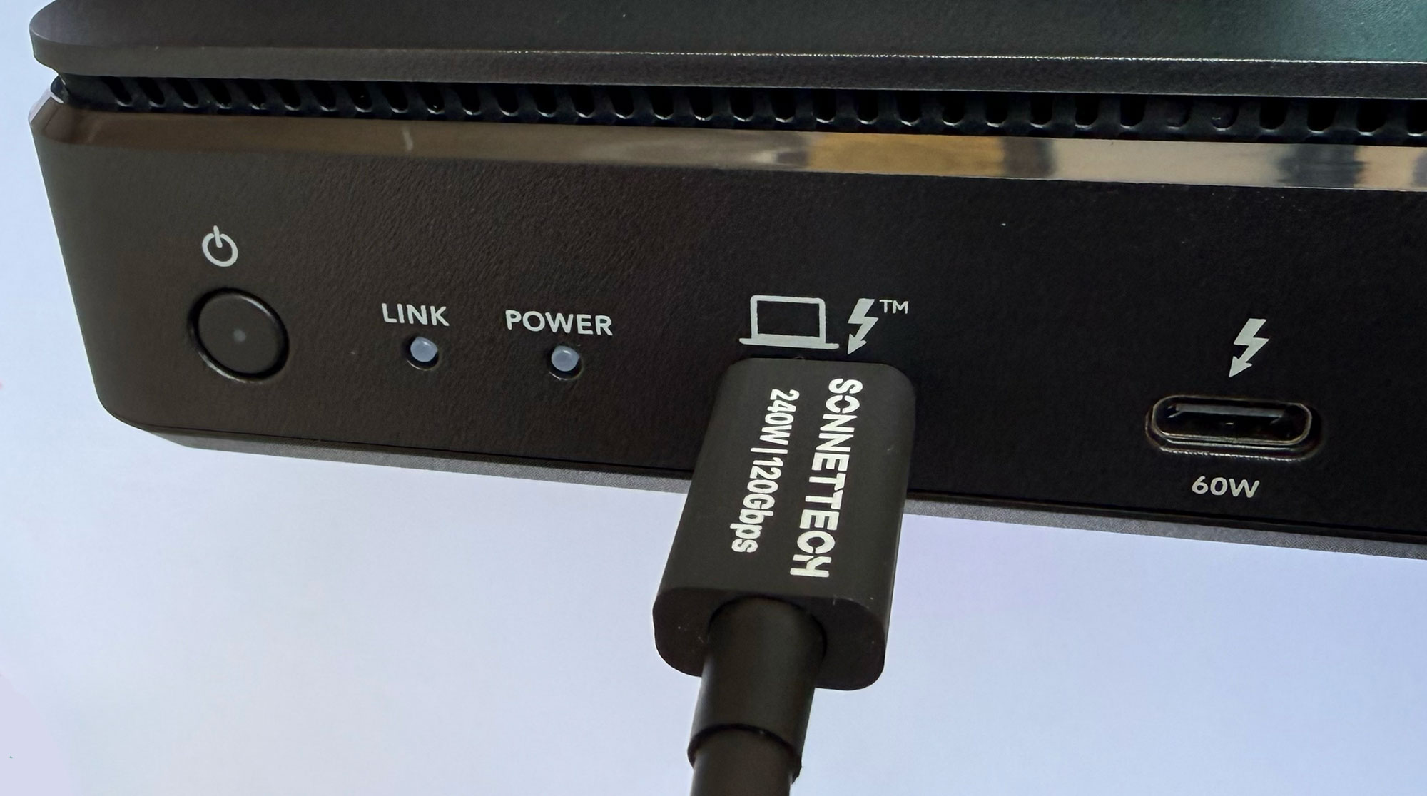 Sonnet Echo 13 Thunderbolt 5 Dock power