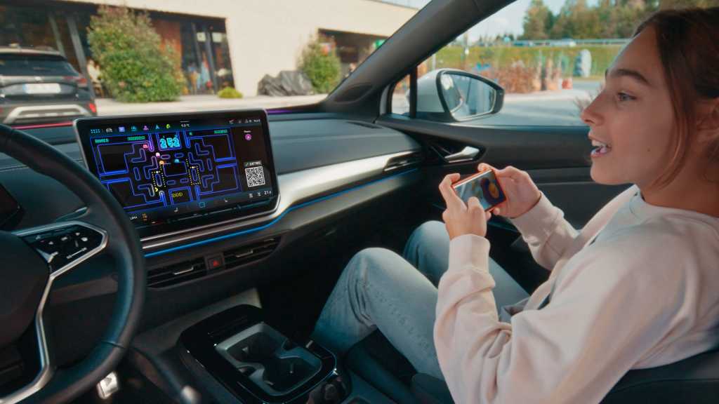 Image: PAC-MAN fÃ¤hrt jetzt im VW mit: Retro-Game in Golf, Passat, Tiguan und ID.