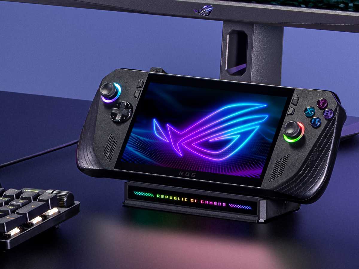 ROG Bulwark Dock DG300 USB-C dock