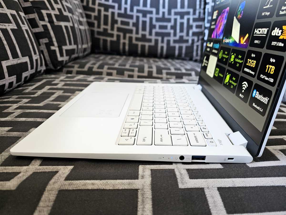 Acer Swift Edge side matte screen