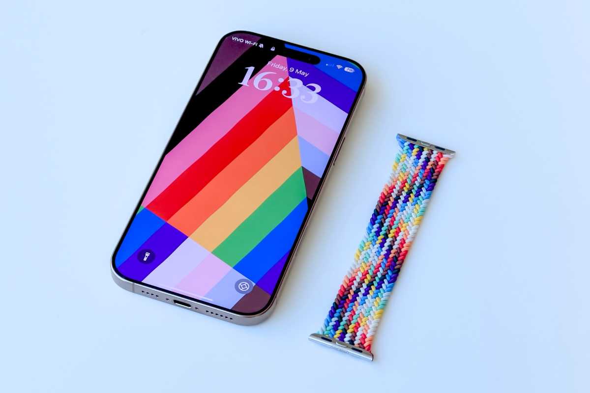 Apple Pride wallpaper qith watch band iOS 18 5