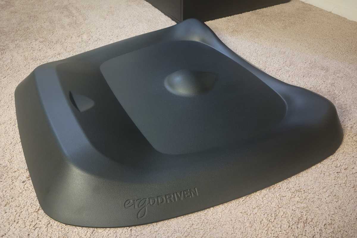 Ergodriven Topo Comfort Mat on home office carpet floor