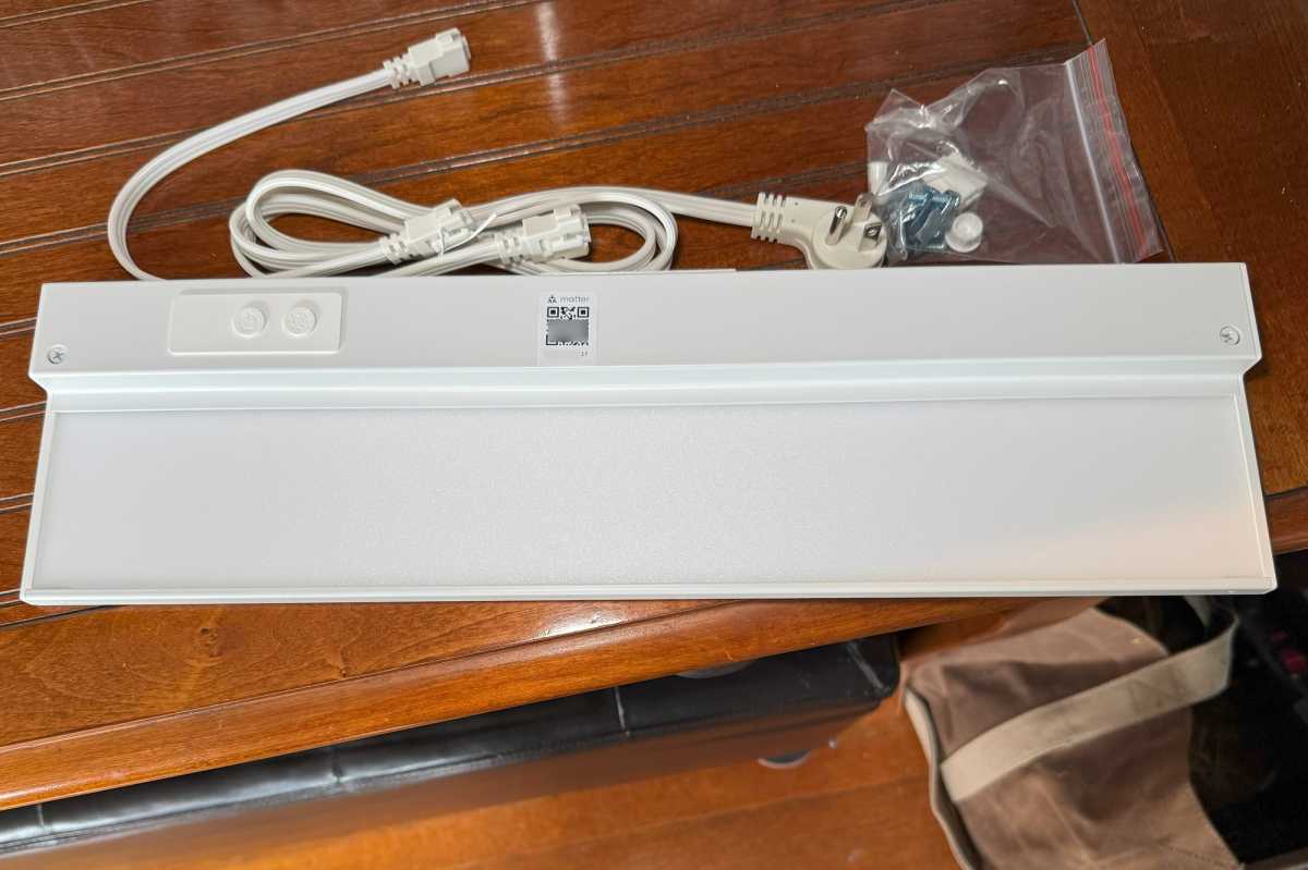 GE Cync تكشف Smart LED LED Enfercabinet شريط الضوء قبل التثبيت