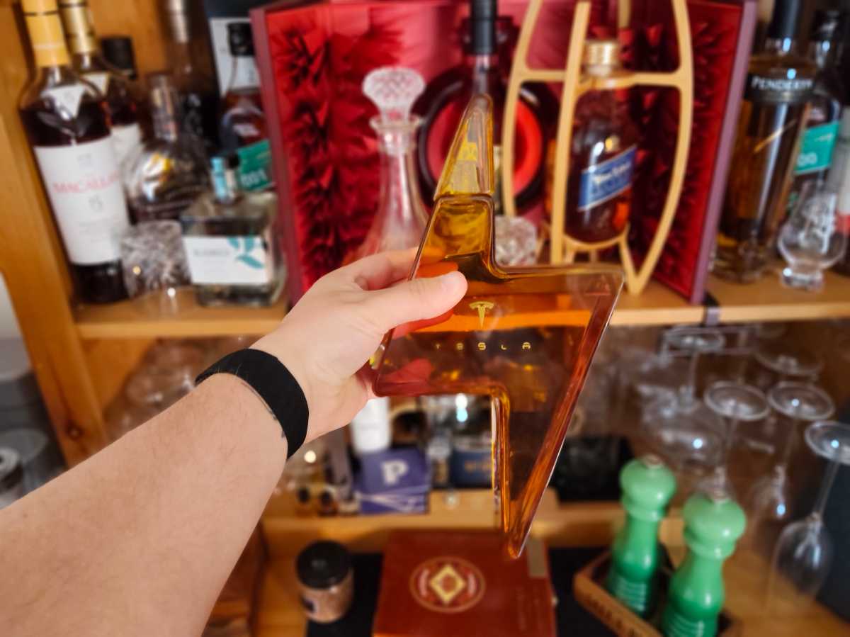 Oppo Reno 13 FS Complex Portrait Shot