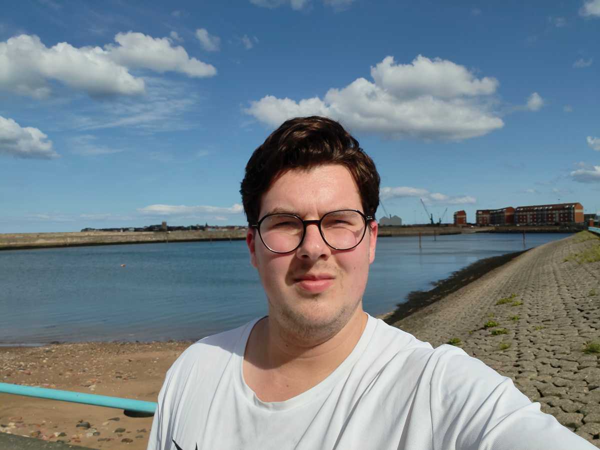 Oppo Reno 13 FS Selfie