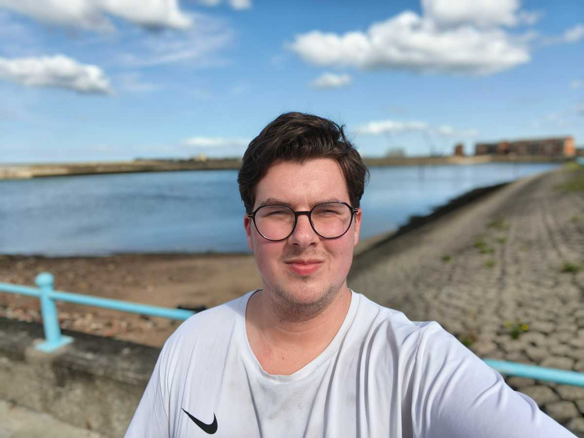 Oppo Reno 13 Pro Portrait Selfie