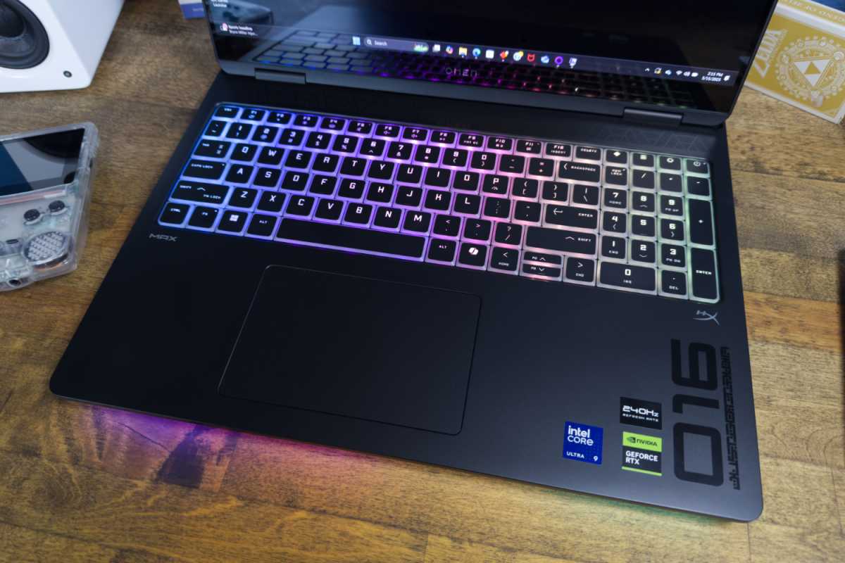 HP Omen Max 16 keyboard