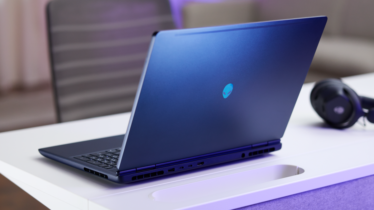 Alienware Aurora 16 Gaming Laptop rear