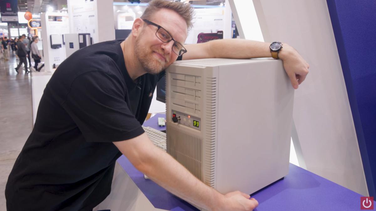 SilverStone FLP-02 retro PC case, computex, Adam Patrick Murray