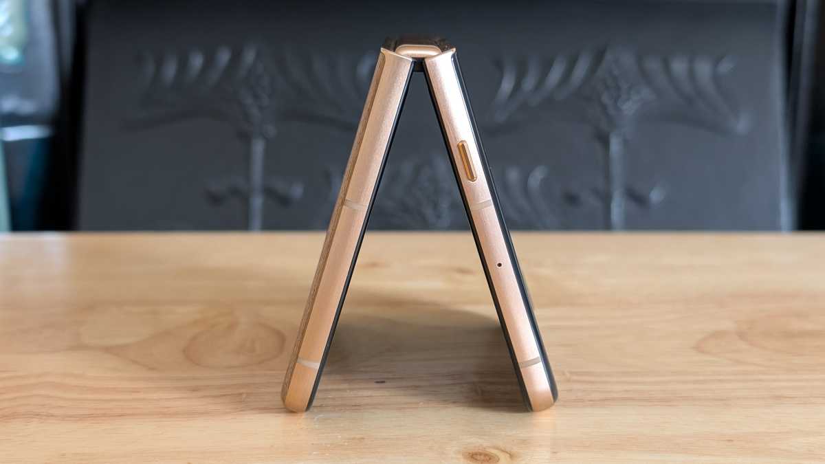 motorola razr 60 ultra review 2