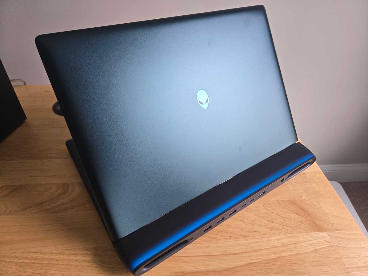 Alienware 16 Area-51 back half open