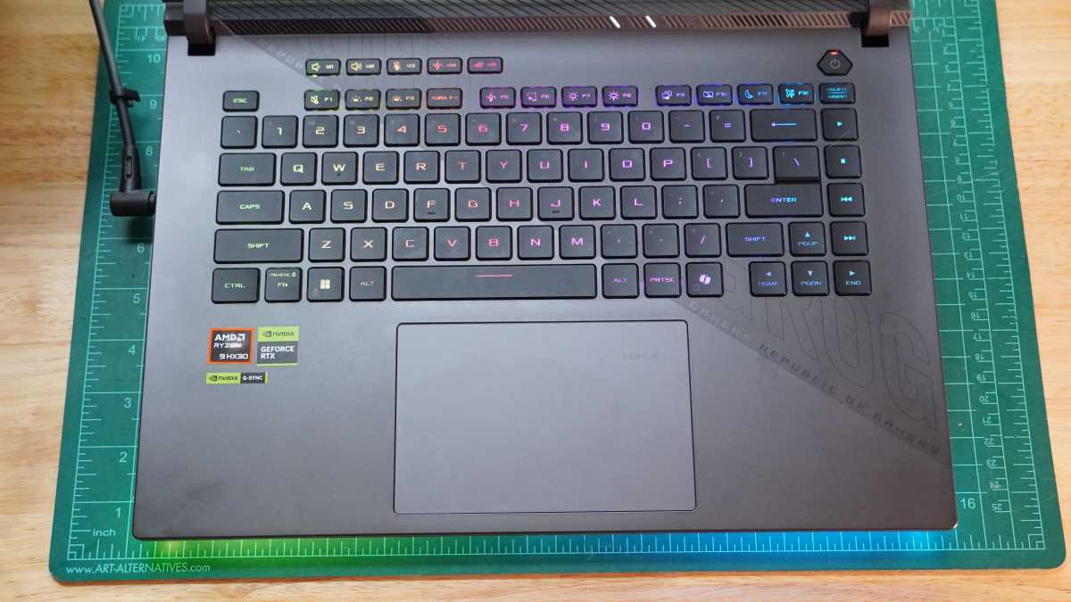 Asus ROG Strix G16 keyboard