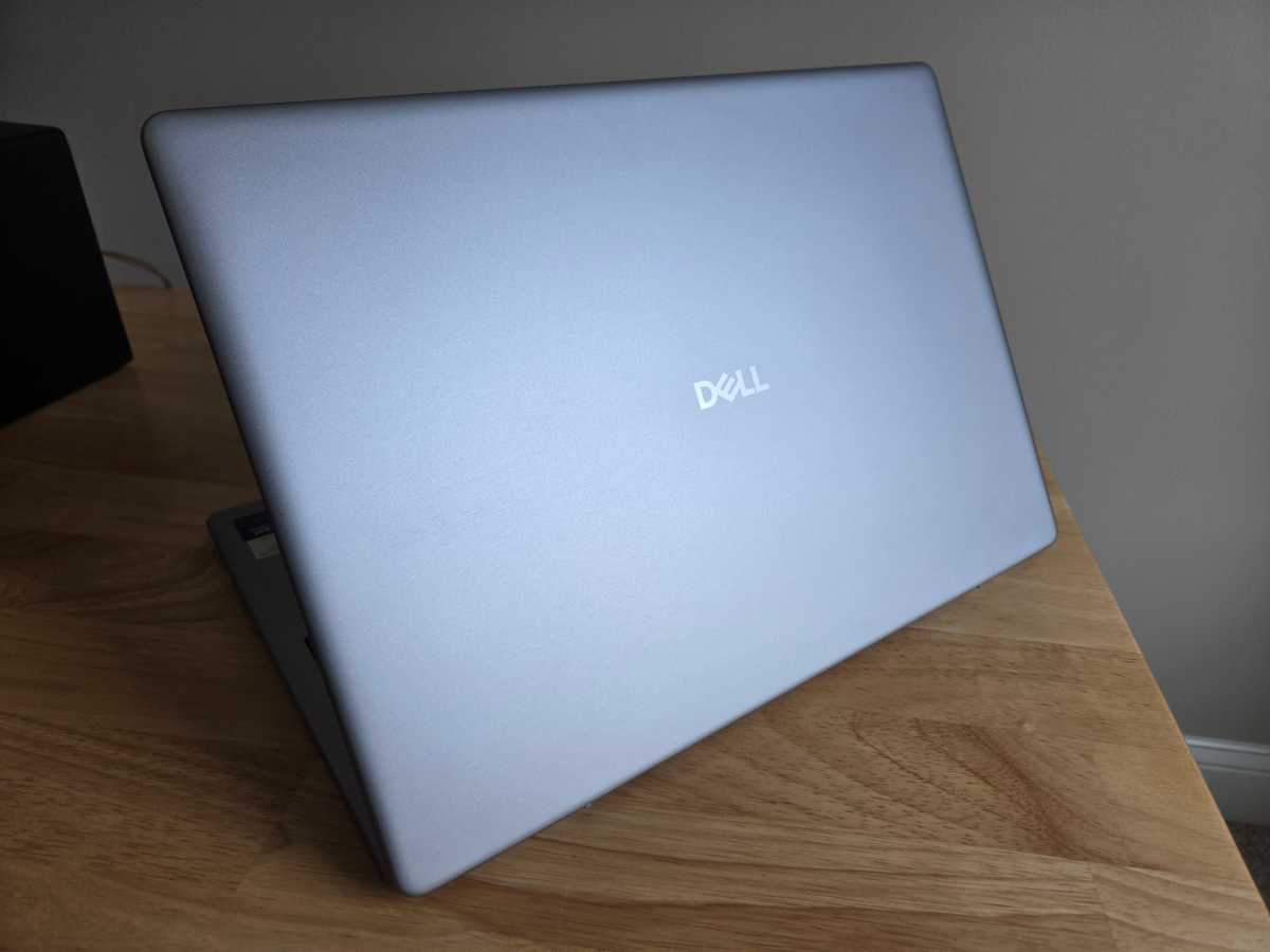 Dell 16 Plus lid