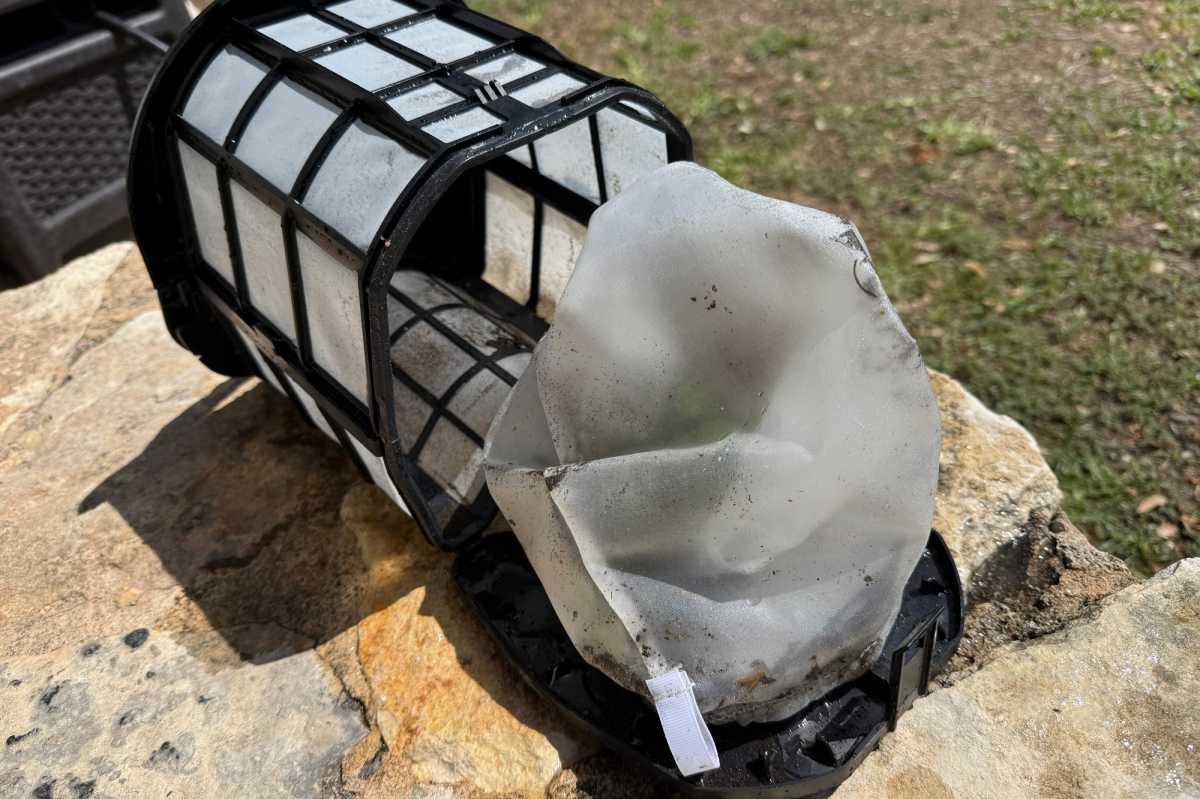 Fanttik Aero X robotic pool cleaner filter basket 2