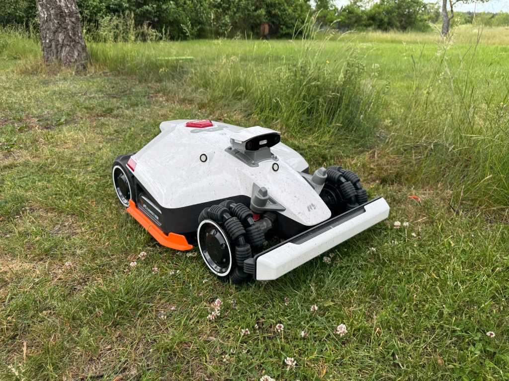 Image: Mammotion Luba 2 im Test: Dieser MÃ¤hroboter schlÃ¤gt die Konkurrenz