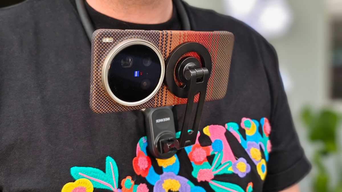 Neewer Neck Mount 3