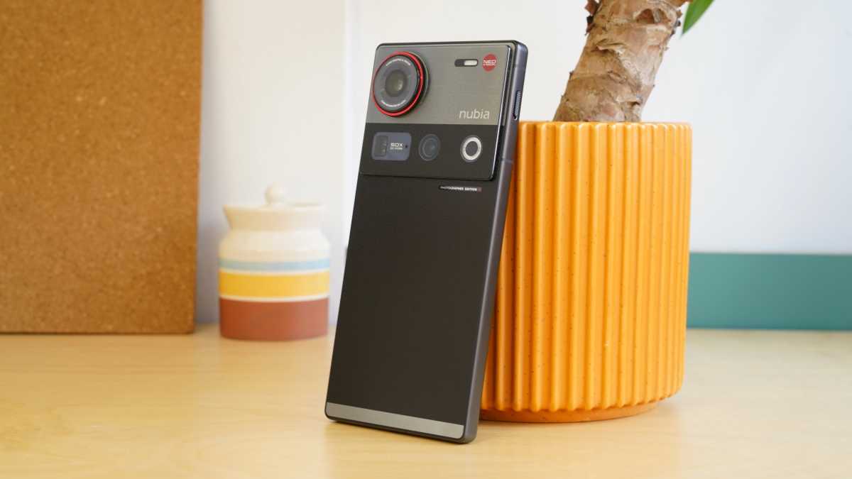 Nubia Z70S Ultra 11