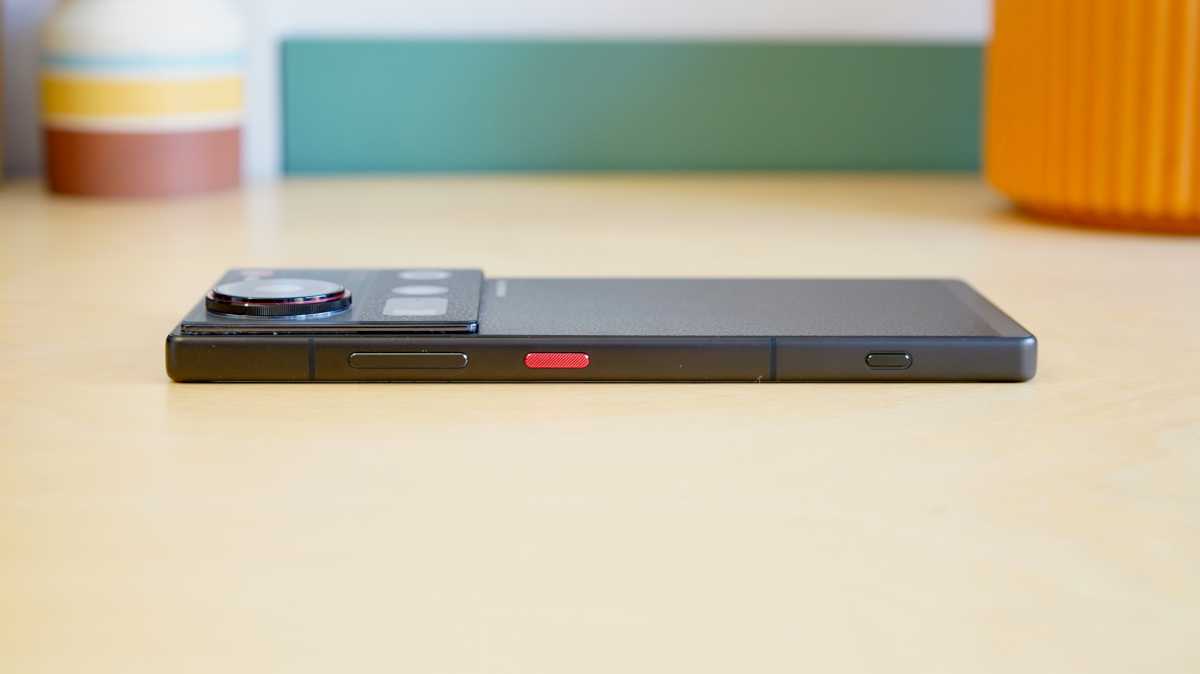 Nubia Z70S Ultra 6