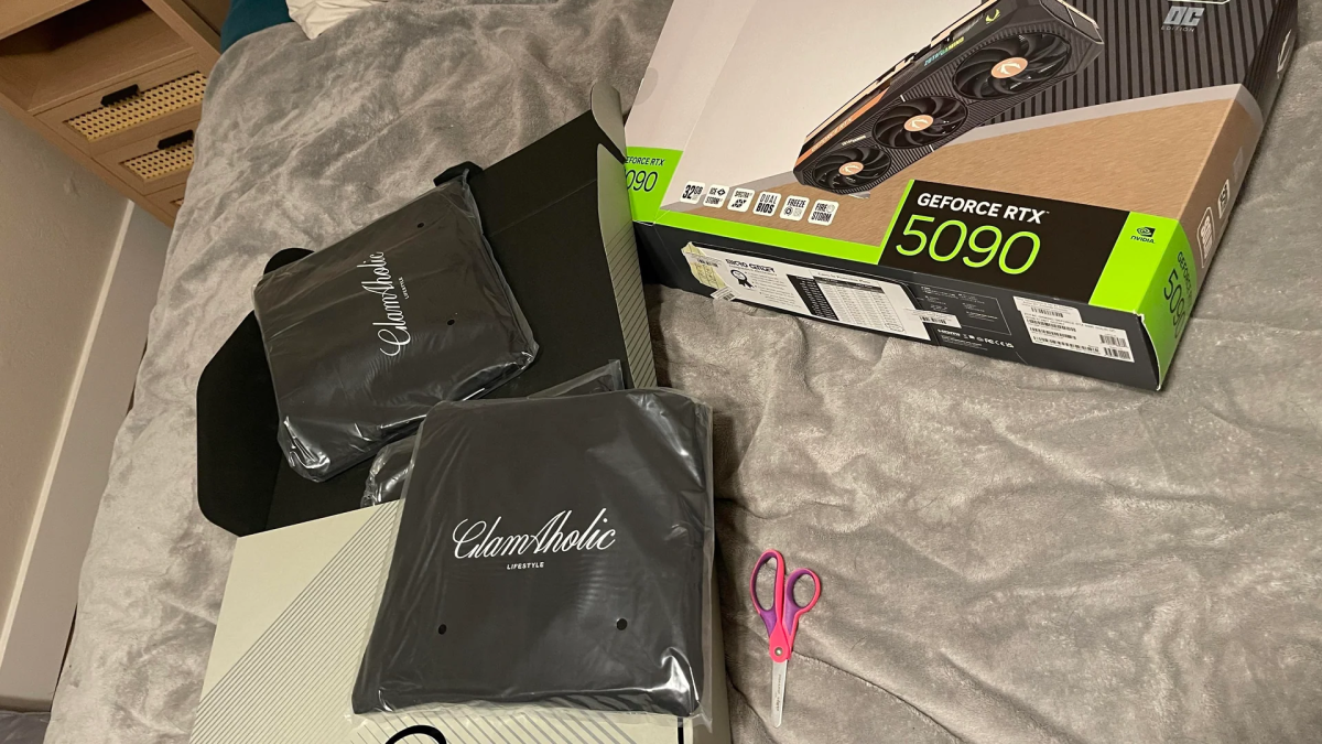 Zotac 5090 graphics card replaced with backpacks