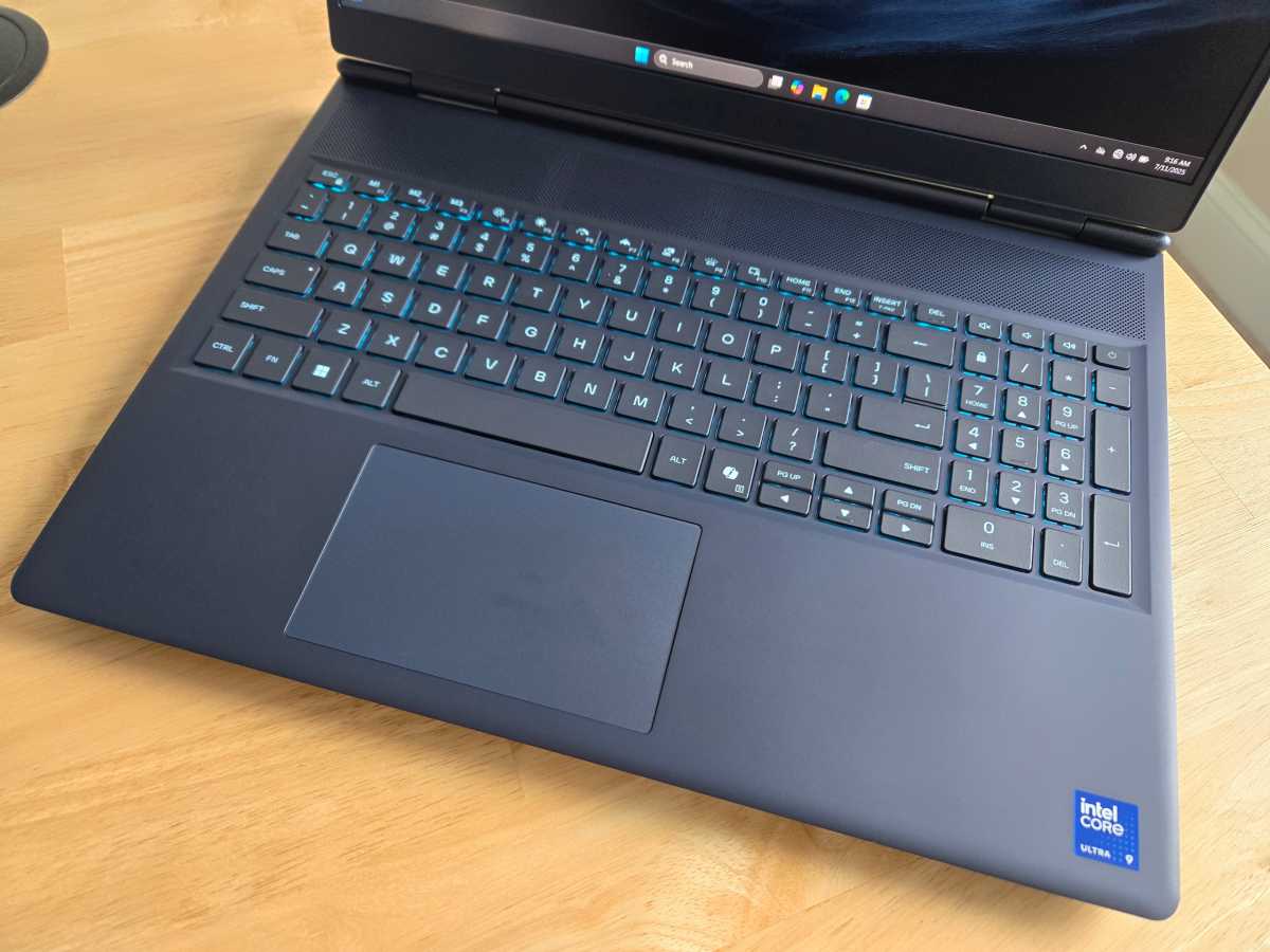 Alienware 16X Aurora keyboard