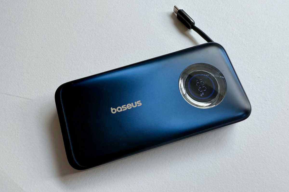 Baseus EnerCore CR11 Power Bank side