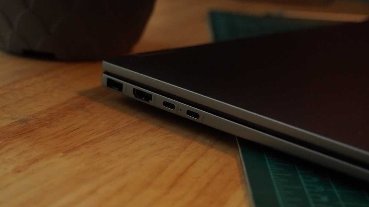 HP Omnibook X Flip 14 connectivity