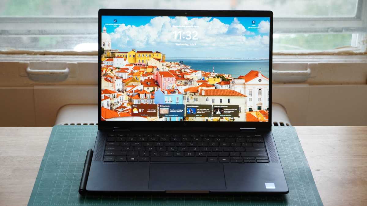 HP EliteBook X Flip G1i head on shot