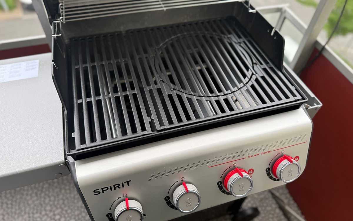 Weber Spirit E-425