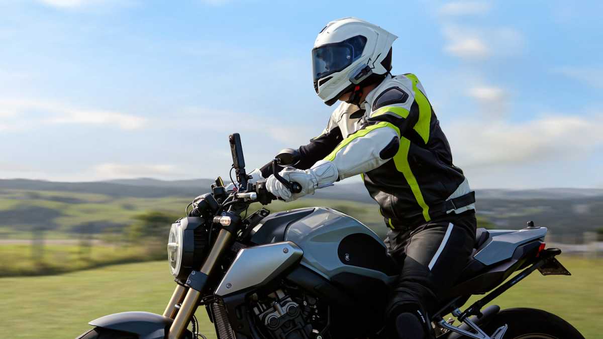 Insta360 X5 Motorcycle 2