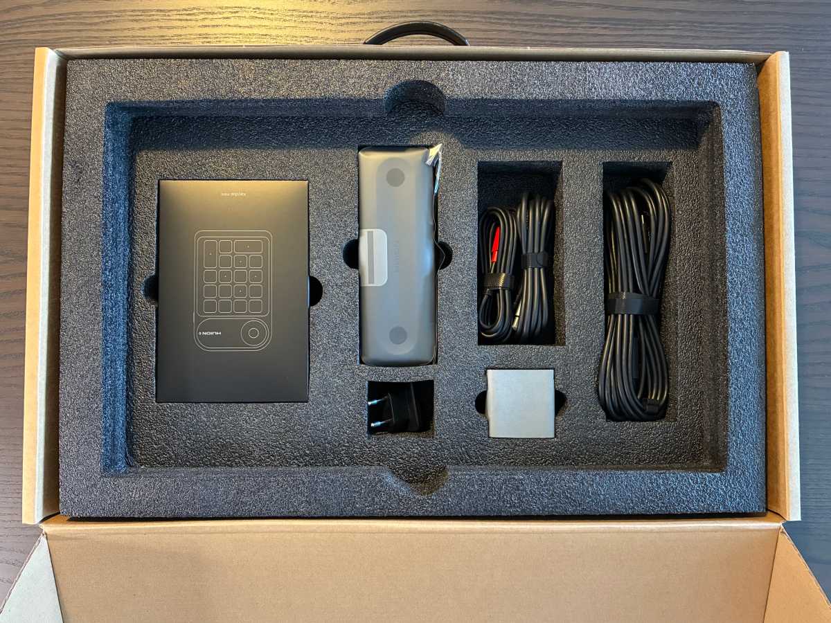 Huion Kamvas Pro 19, Unpacking, Jérémie Kaiser
