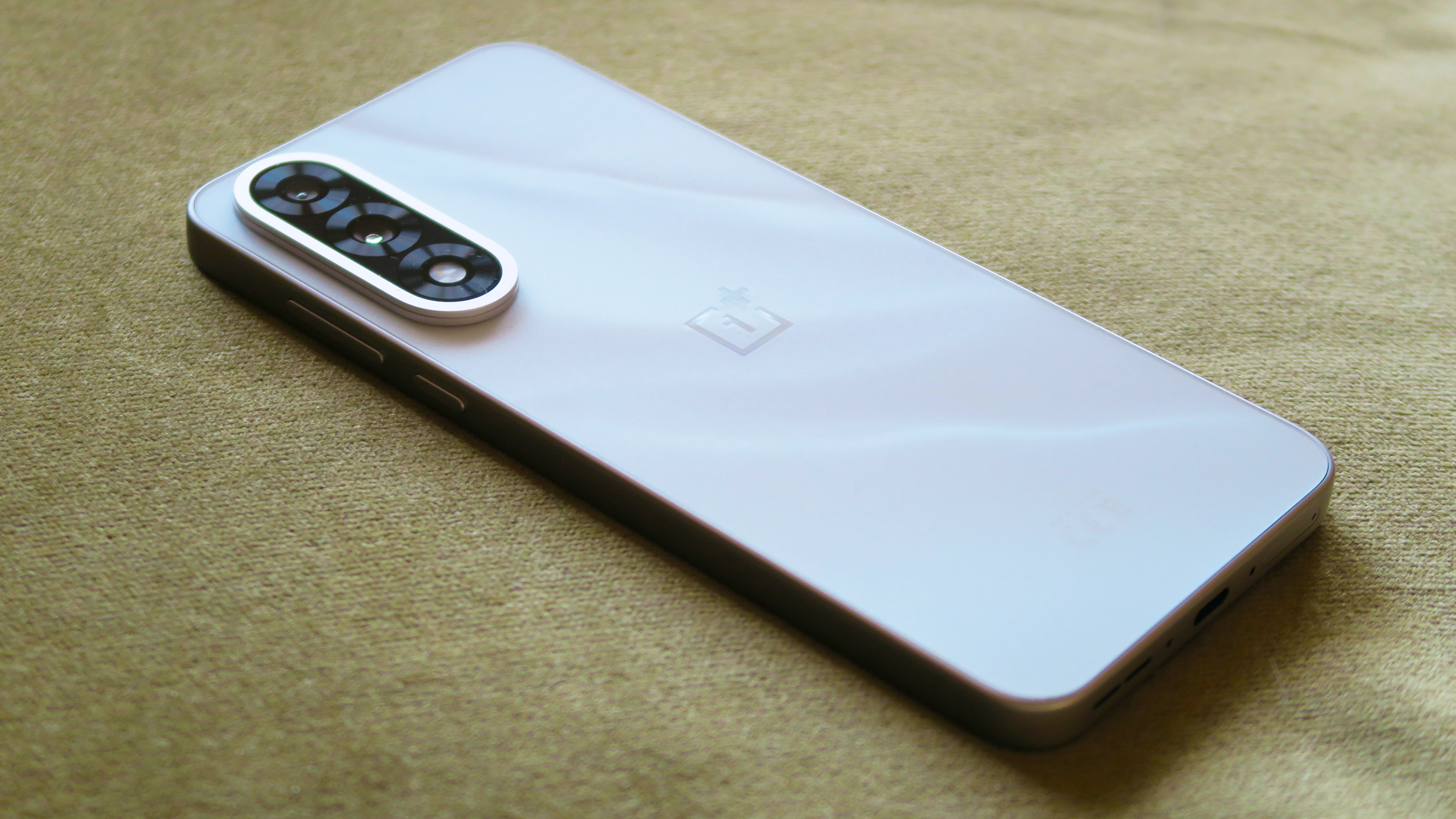 OnePlus Nord 5 - Great All-Rounder
