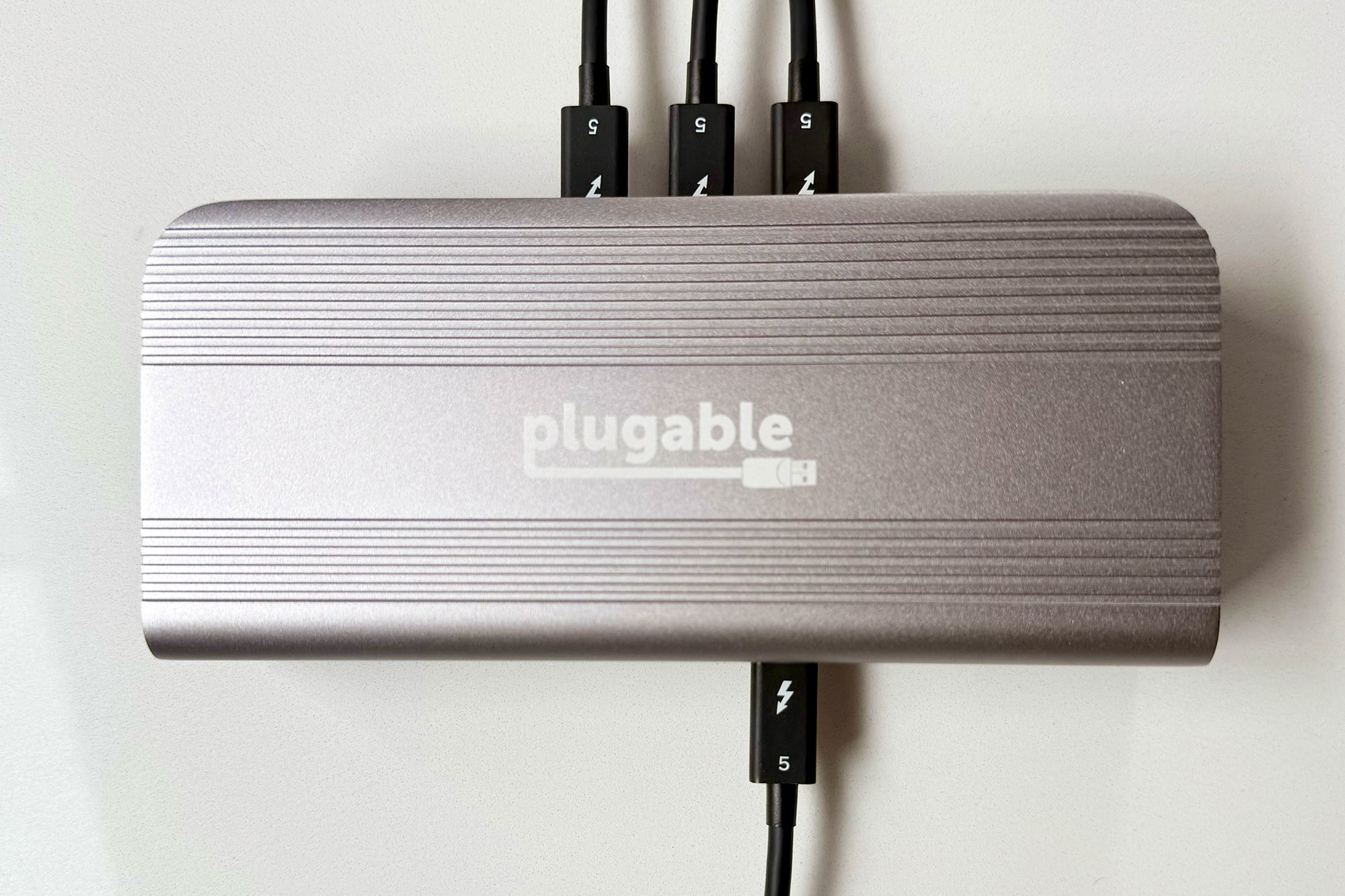Plugable Thunderbolt 5 Docking Station TB5 cables