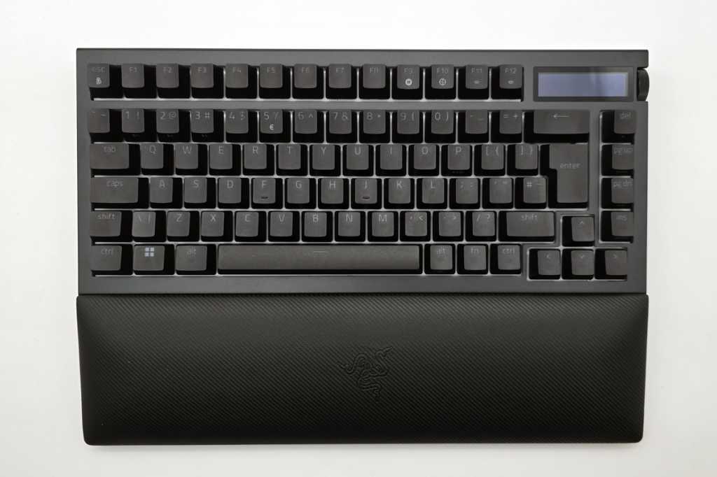 Image: Razer Blackwidow V4 Pro 75 % Wireless im Test: Technisch stark, aber mit SchwÃ¤chen