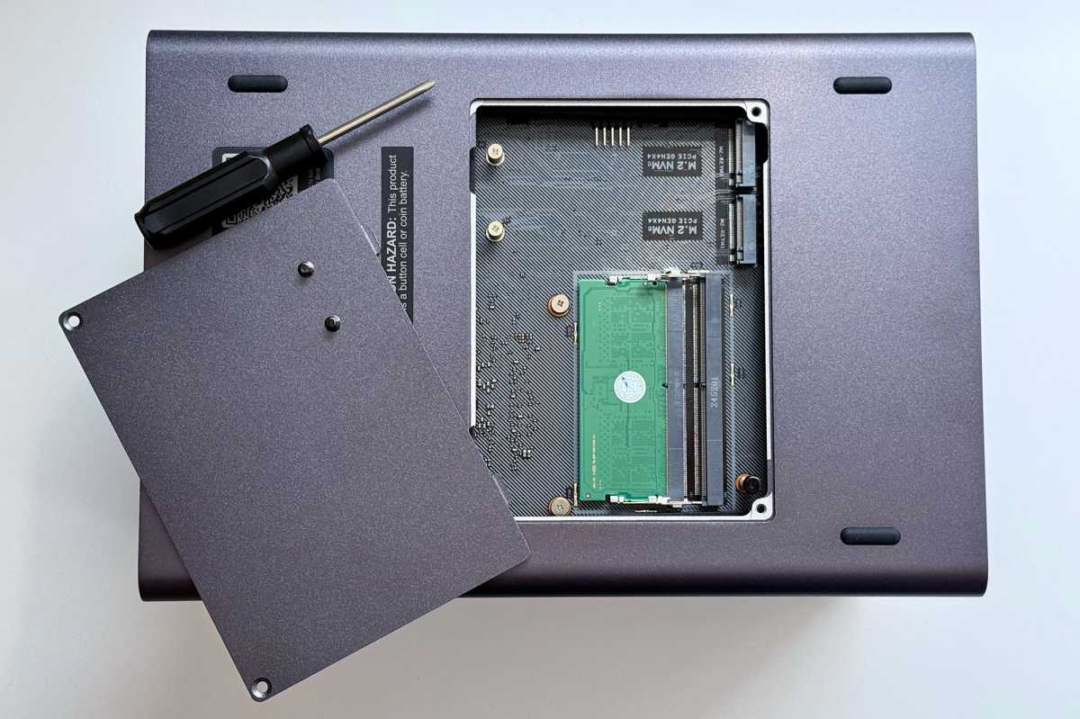 Ugreen NASync DXP4800 SSDs