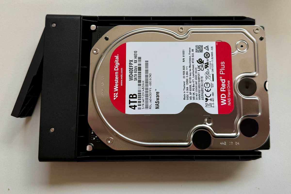 Ugreen NASync hard disk in bay