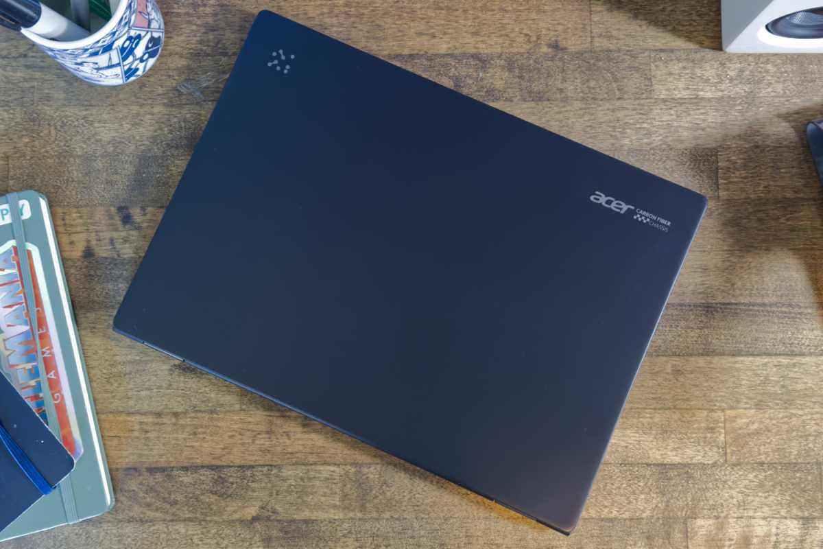 Acer TravelMate design