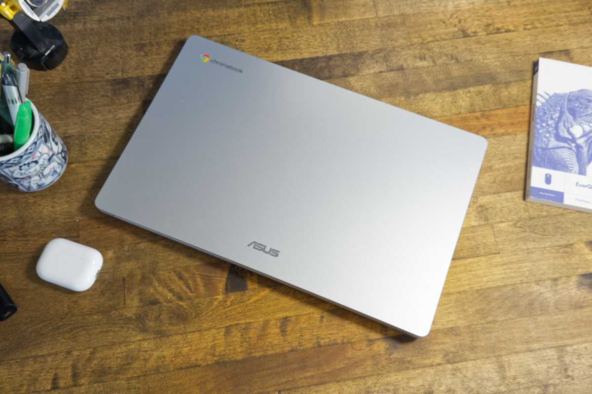 Asus Chromebook CX15 design