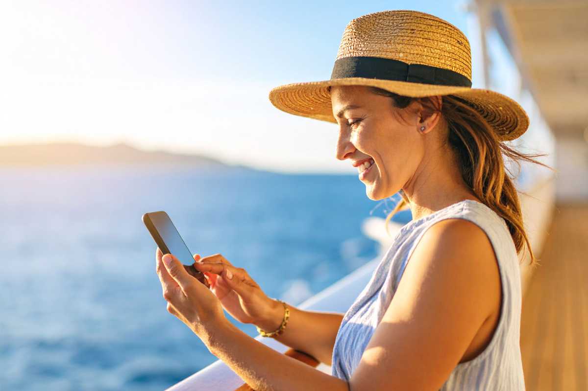 eSIM Cruise Woman GigSky
