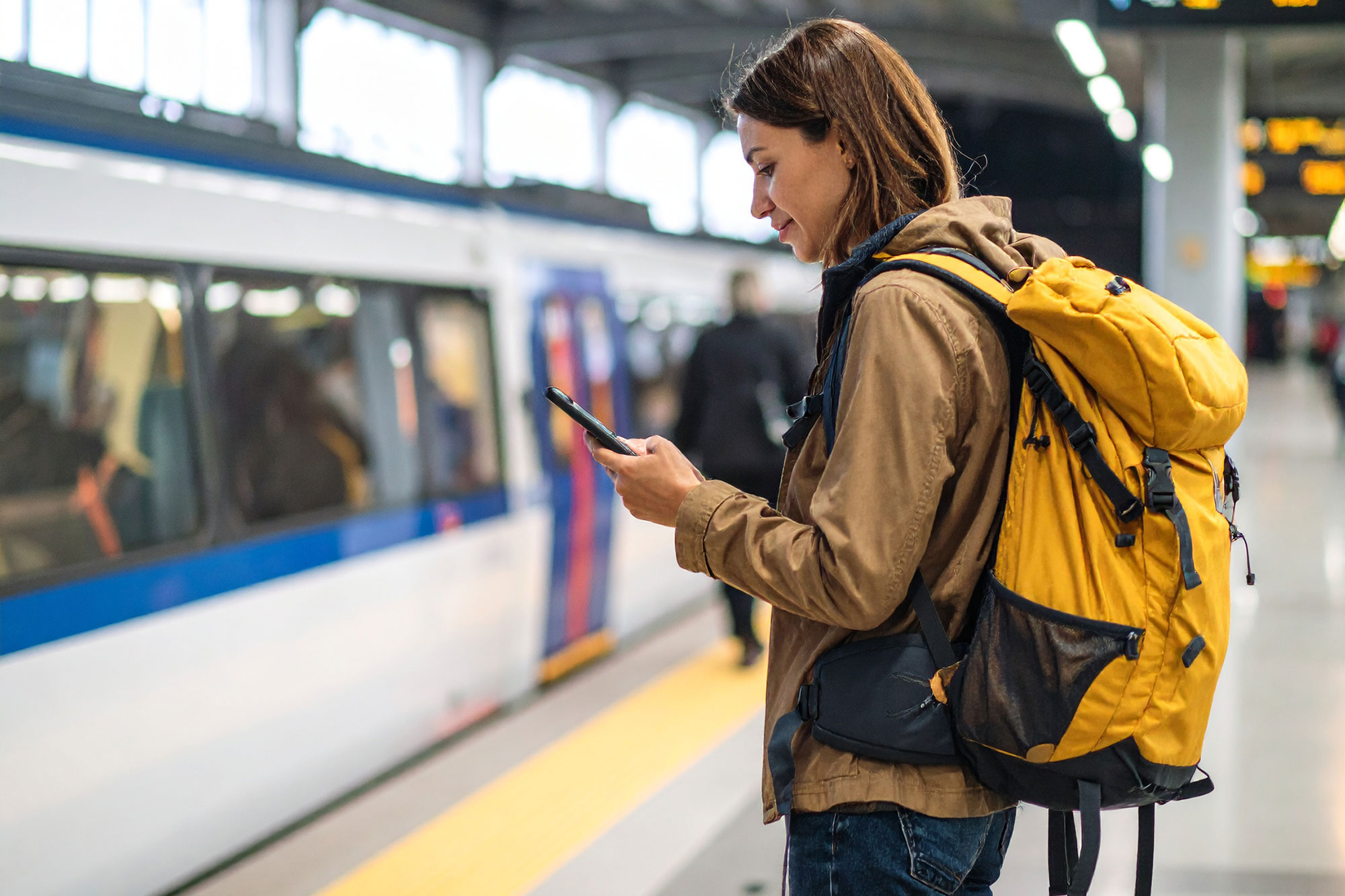 eSIM Train Woman GigSky