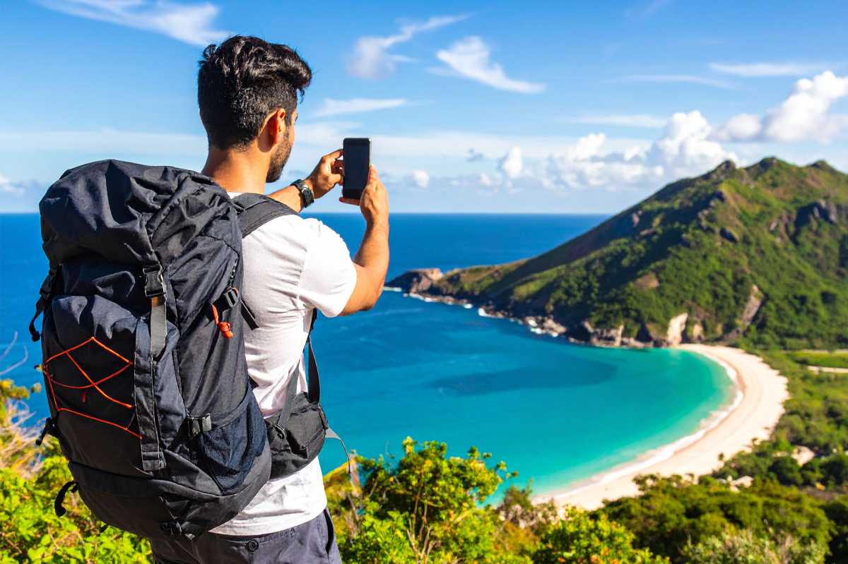 eSIM island travel Man GigSky