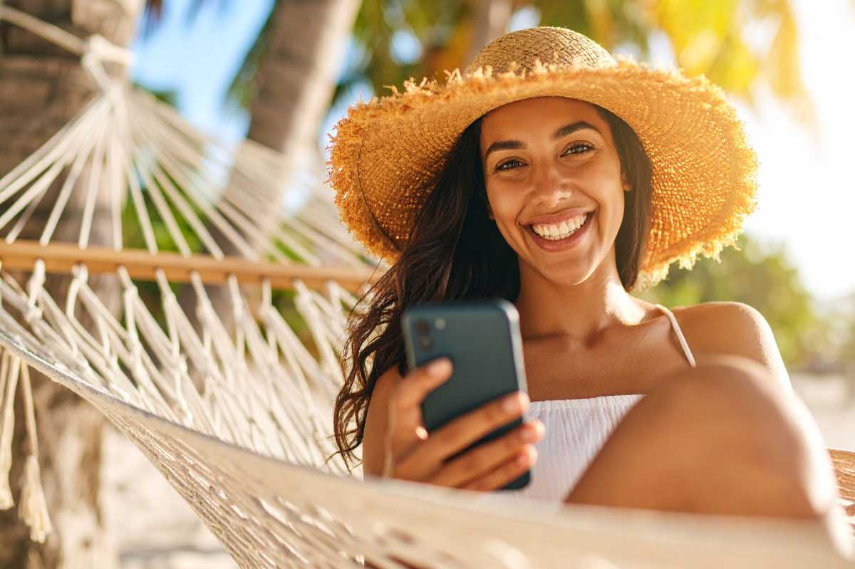 eSIm Beach Woman GigSky