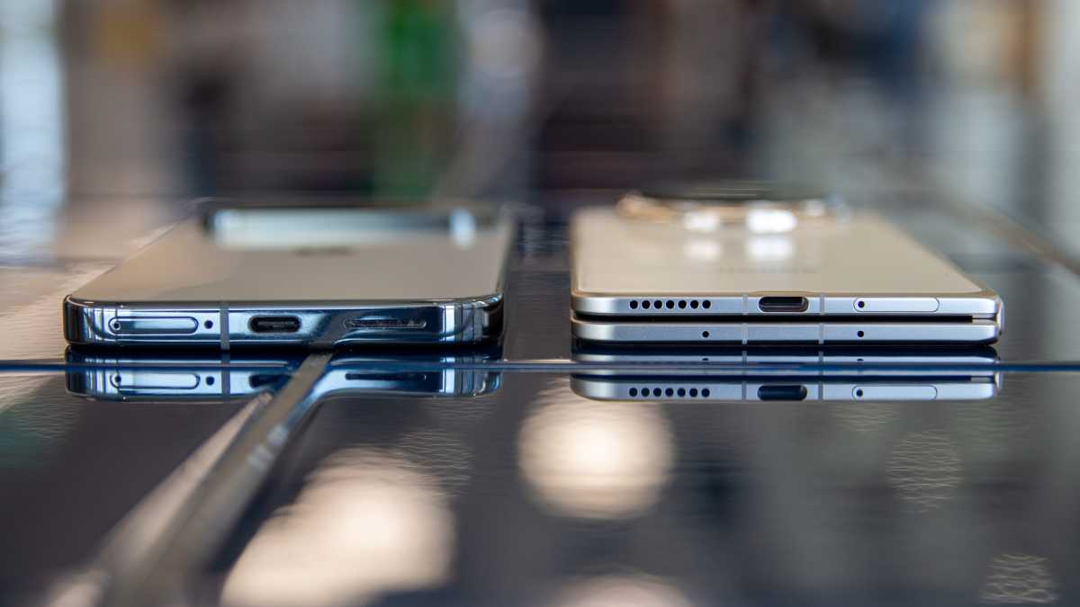 honor magic v5 beside Pixel 9 Pro XL