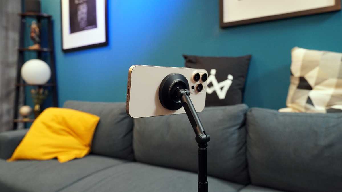 kraftgeek justtap magsafe tripod review 3