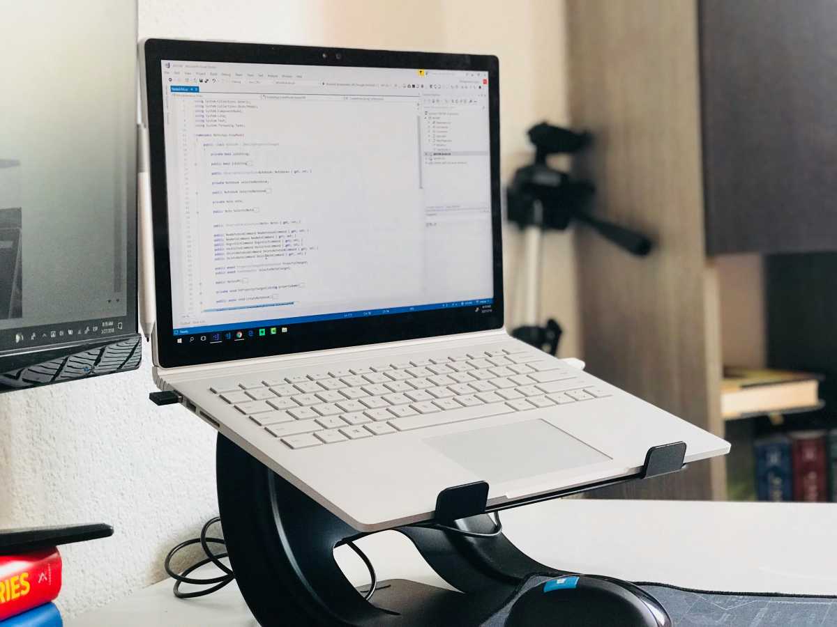 Laptop stand